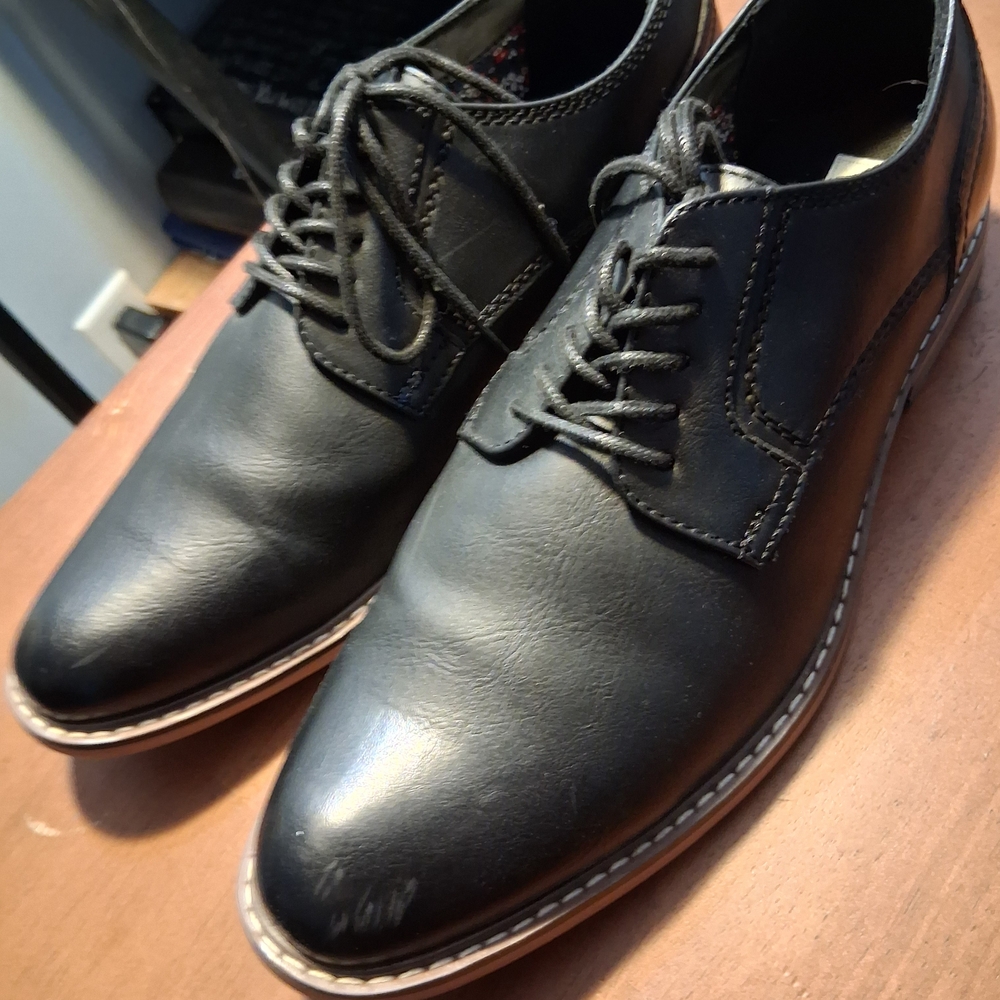 Steve Madden Black Leather Oxfords